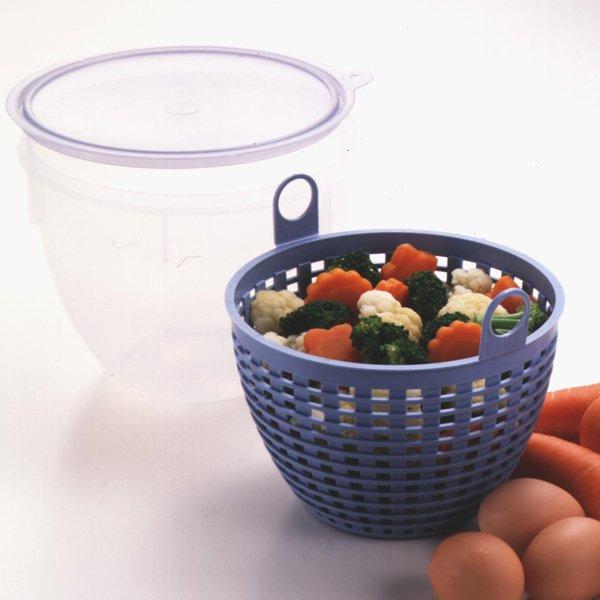 ブロッコリーやカボチャなどの野菜を電子レンジで簡単に蒸すことが出来る蒸し器です。手軽にすばやくヘルシーな蒸し野菜が出来ます。焼き物や揚げ物…（続きは下に） 【商品詳細】サイズ/約幅20.7×奥行19.4×高さ14.3cm 蓋：直径19.5×...