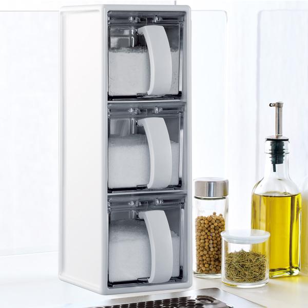 サイズ/約幅30.2×奥行15.2×高さ10.9cmポットサイズ：幅9.8×奥行14.9×高さ9.5cm重量/約1030g容量/640ml×3内容量/ポット×3、ストッカー1材質/本体・ストッカー・持ち手・フタ:PSスプーン:PPスベリ止め...