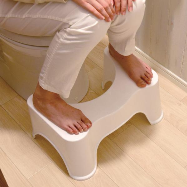 サイズ/約幅46.5×奥行32.5×高さ20.5cm重量/約820g内容量/1個材質/ポリプロピレン生産国/中国製滑り止め/加工あり耐荷重/100kg●お子様のトイレトレーニングにぴったりな足置き台です。●お子様が排便時にグッと踏ん張れるよ...