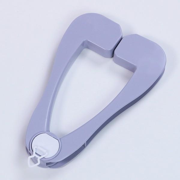 サイズ/約幅25.5×奥行16×高さ3cm重量/約127g内容量/1個材質/本体：ポリプロピレンバネ：鋼線生産国/日本製●干した布団の上から軽く力を加えるだけで自然に挟み口が開きワンタッチで布団を挟むことができます。●バネが内蔵されているの...