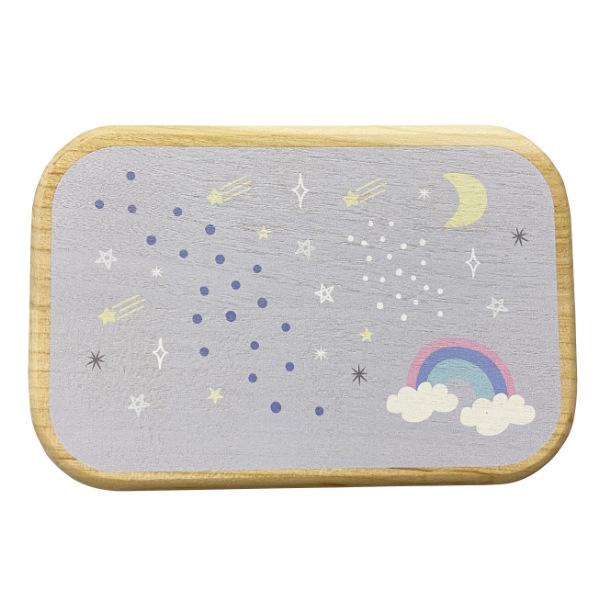 サイズ/約横12×縦8cm厚さ：約2.4cm重量/約135g内容量/1個材質/天然木（桜）・磁石生産国/日本製●大切なお子様の成長の証を記念に残せる乳歯ケースです。●木目が美しく頑丈で上質な山桜を使用しています。●自然をイメージした温かみの...