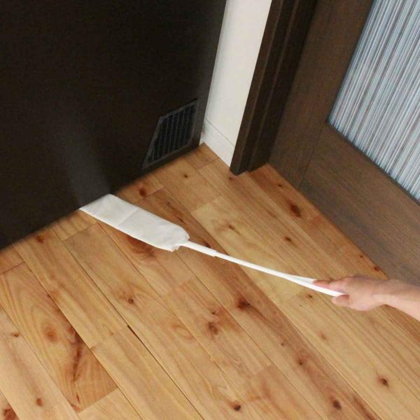 サイズ/約幅7×奥行1×高さ67cm重量/約70g内容量/本体：1本シート：5枚入り材質/ヘッド・グリップ：ポリプロピレンシート：不織布生産国/中国製●狭い隙間（約1.5cm）にも入り込む薄型のほこり取りです。●手が入り込まないようなすき間...