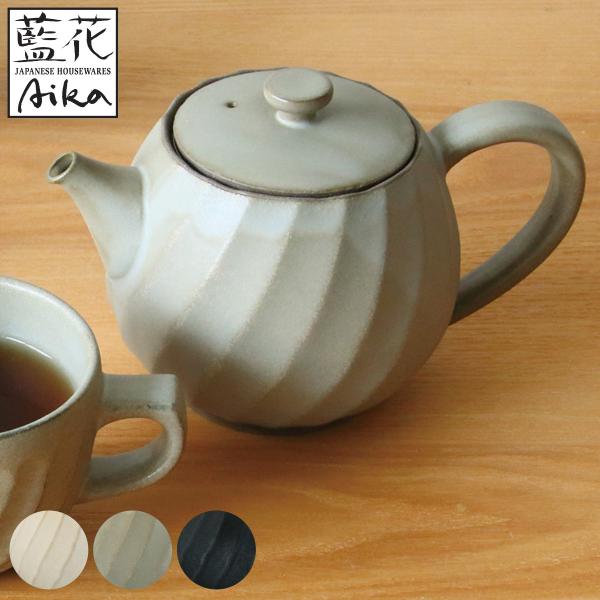 サイズ/約幅11×奥行17.5×高さ11cm容量/約600ml内容量/1個付属品：ステンレス茶こし材質/陶器（波佐見焼）種類/アイボリー、よもぎ釉、黒釉生産国/日本製食器洗い乾燥機/使用可能電子レンジ/使用可能●ねじったしのぎが美しいデザイ...