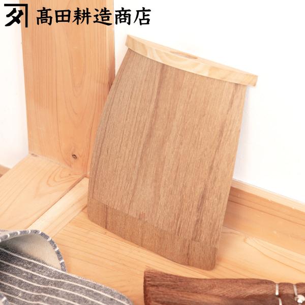 サイズ/約幅17×奥行22×高さ4cm内容量/1個材質/ チーク、桐、アルミ生産国/日本製原産国/チーク（インドネシア産）、桐（中国産）●紙のように薄く、よくしなります。●ゴミをすくう時にぴったりと床面にフィットします。●同シリーズのほうき...