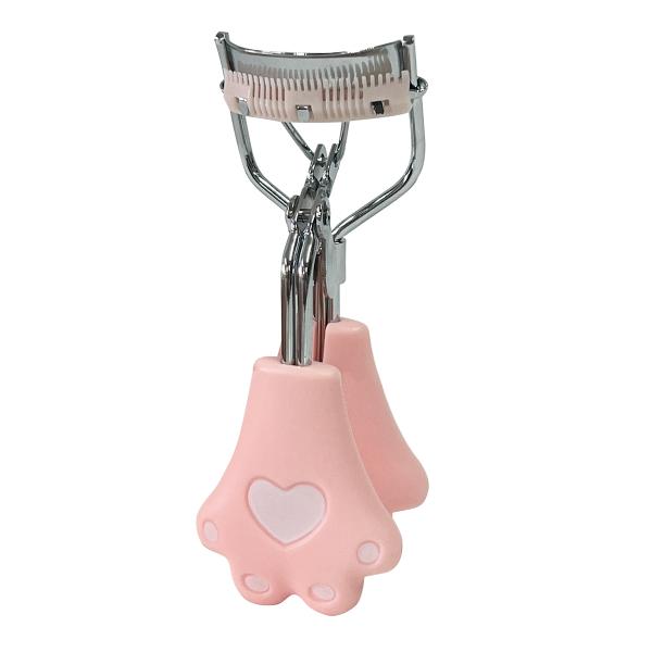 サイズ/約幅4×奥行4×高さ10cm内容量/1個材質/ビューラー部分：ステンレス柄：ABS樹脂生産国/中国製●ネコの肉球がモチーフになった、持ち手の可愛いビューラーです。●コーム付きなのでカールする時にキレイにセパレートしてくれます。化粧 ...