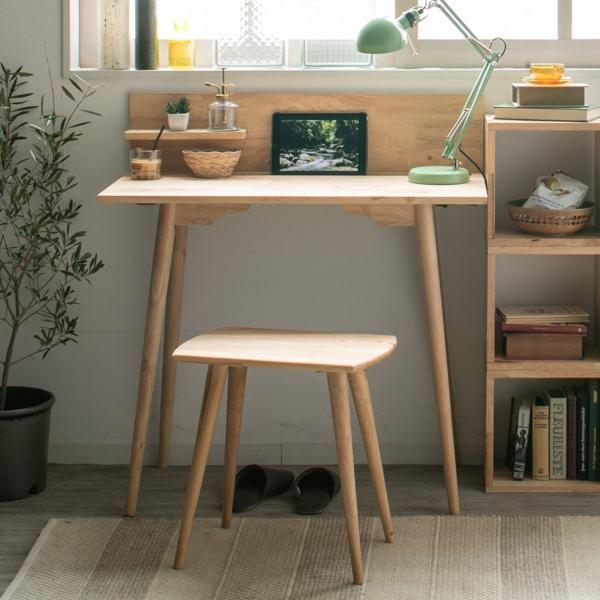 サイズ/約幅90×奥行45×高さ96cmドリンクホルダー：直径7cm内容量/デスク1台スツール1脚材質/ラバーウッド、ラッカー塗装生産国/マレーシア製組立状態/お客様組立品お届け梱包数/1個口●ラバーウッド無垢材の素材感を活かしたワークデス...