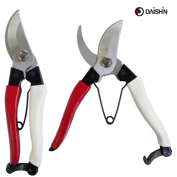 ●店舗園芸担当者コメント●「左利きの方にぴったりな剪定鋏！この剪定鋏は、自然な使い心地を提供し、左手でも快適に作業ができるよう設計されています。軽量でありながらも、強力な切れ味が魅力的！」【特徴】●左利き専用設計左手でも無理なく自然に作業で...