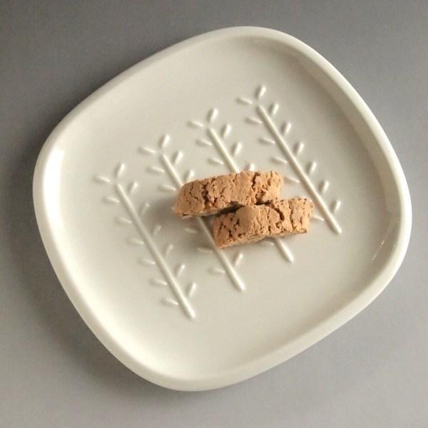 深山 パン皿 プレート レリーフ アンティーク調 クラッシックスタイル カフェ風食器 小枝柄 雑貨屋カンフィ 通販 Yahoo ショッピング