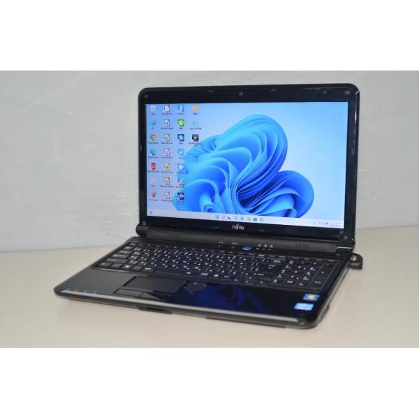 設定済み/HDD640GB/メモリ4GB/Core i3/カメラ/ノートパソコン