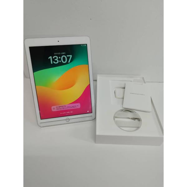 Wi-Fiモデル】iPad 第6世代/A1893/128GB/シルバー〈MR7K2J/A