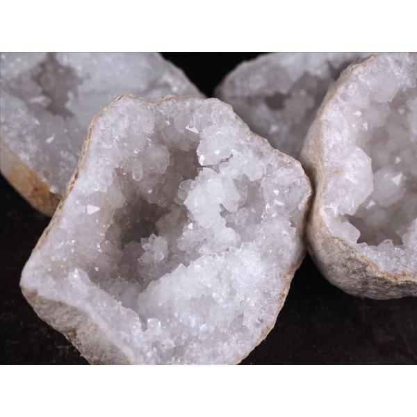 モロッコ産ジオード 晶洞 水晶 原石 約500g-1kg 希少鉱物共生タイプも