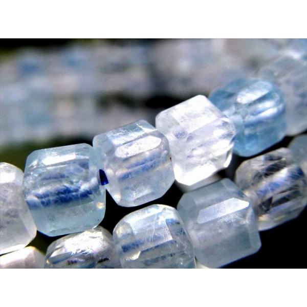 高コスパ 激安特価 アクアマリン 藍柱石 キューブカット ブレスレット 石サイズ幅約4mm-4.5mm キラキラキューブカット 3月の誕生石 月の女神 ディアナ の石