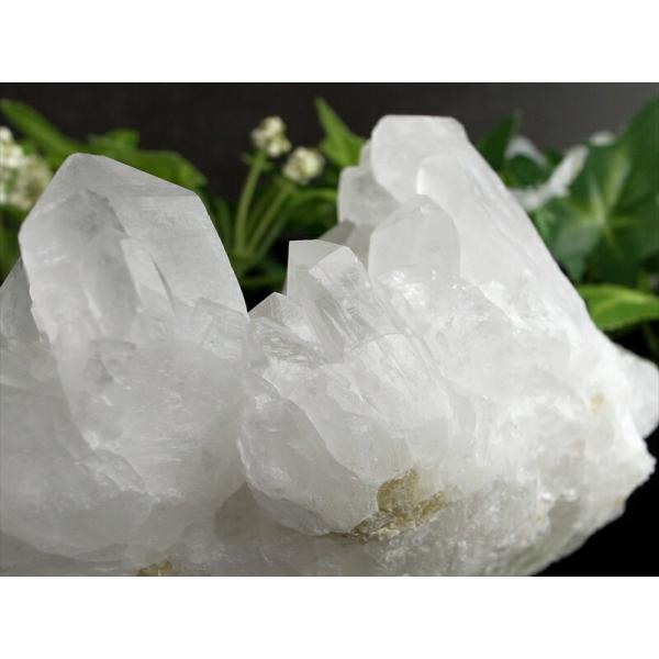 【キレイー！】天然白水晶（ホワイトクラスター）原石 488ｇ 置物 キラキラ乳白色 3A 四川 水晶 クラスター 幅約112mm 重さ342g 超人