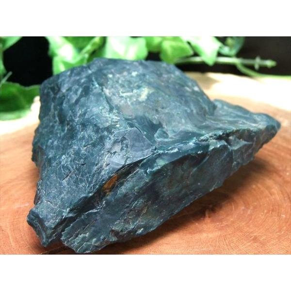 高品質 濃い緑 出雲石 碧玉 原石 深緑タイプ 117g 幅83mm 大地のパワー