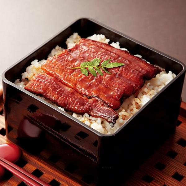 国産うなぎの風味を損なわないよう丁寧に焼き上げました。香ばしいたれの香りが食欲をそそります。■仕様： ・内容量：串蒲焼 90g×3、たれ 50ml、山椒×3・原産地：鰻（国内産）・賞味期限：冷凍60日・特定原材料：小麦・配送形態：冷凍