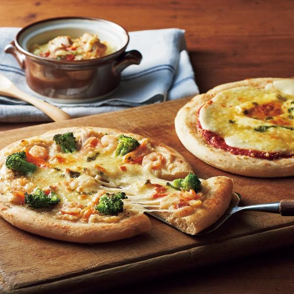 北海道産鶏肉とチーズをトッピングしたチキンドリアと、たっぷりのチーズを使用したマルゲリータピザ、北海道産チーズ等を使用しえびやかにをトッピングしたシーフードピザを合わせました。■仕様： ・内容量：チキンドリア 110g×3、シーフードピザ ...