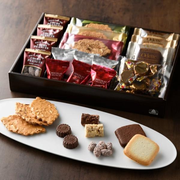 多彩な味が楽しめるチョコレートや香ばしく焼き上げたクッキーなど、モロゾフオリジナルのおいしさを詰め合わせたエレガントなギフトです。セット内容■オデット■ファヤージュ■ショコラクランチ■ココアピーナッツ■ラウンドプレーン■仕様:・内容量：オデ...