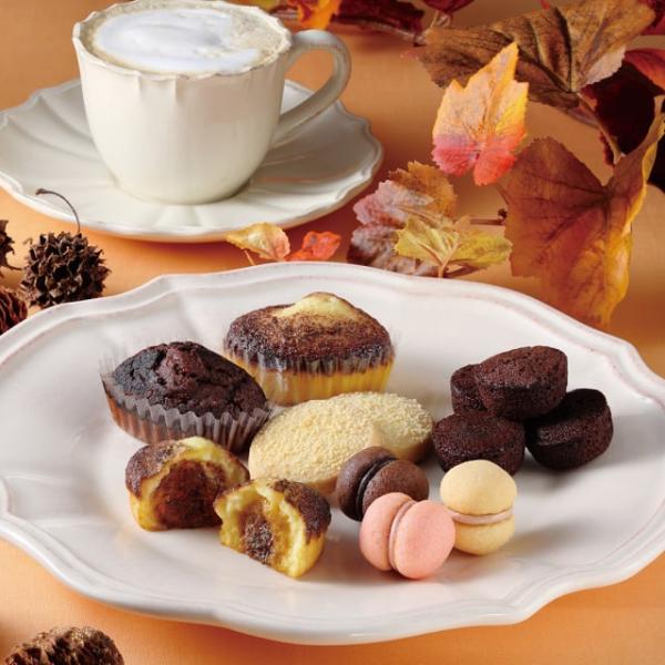 大切な方へのギフトに。焼きティラミス「香りで３冠記念」アソート。シーキューブ自慢の焼きティラミスと季節限定の焼きティラミスショコラを中心としたアソートです。■仕様:・セット内容：●焼きティラミス・焼きティラミスショコラ×各５、サクッチホロッ...