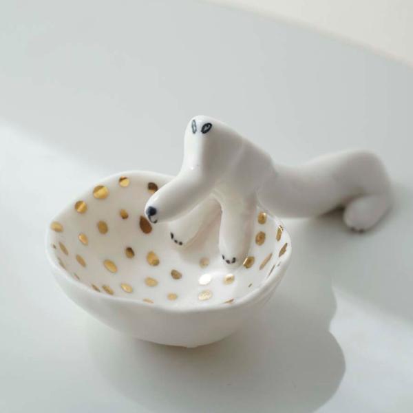 エレオノール・ボストロム アクセサリートレイ うたたねしている