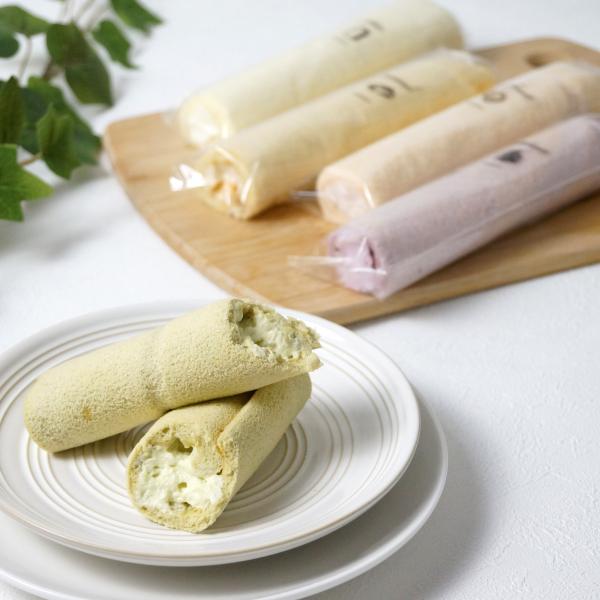 ミルク風味をしっかりと感じる5種類のクリームをふわふわ食感のスポンジで巻き上げ、スティック状のロールケーキに仕上げました。ワンハンドで食べられるので、ティータイムはもちろん差し入れや外出先でのひとときにおすすめです。内容：・ピスタチオ・スト...