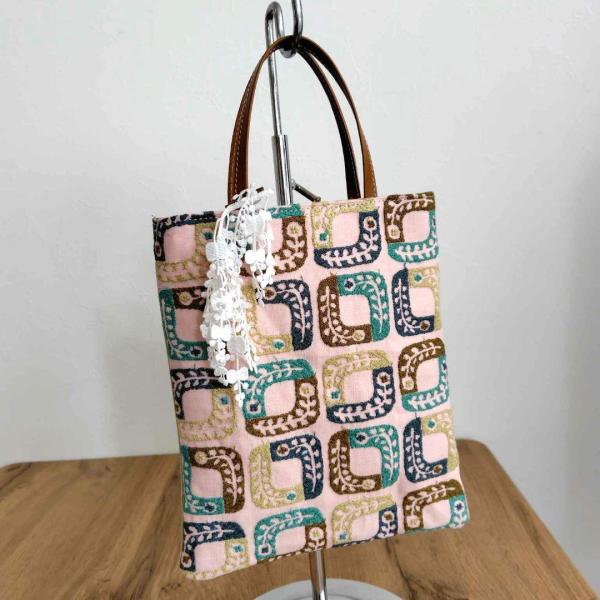 ミナペルホネン　lolo ピンク　ハンドメイド　トートバッグ ミナペルホネン/loloロロ ピンク/手提げトート トーストサイズ