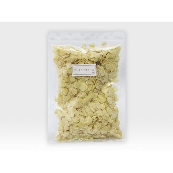 商品名：アーモンドスライス原材料名 アーモンド原産国：アメリカ(カリフォルニア産)内容量：300ｇアレルギー特定原材料：なし（同施設内にて小麦、オレンジ、くるみ、大豆を含む製品を取り扱っております。）保存方法：摂氏5度以下で相対湿度65%場...