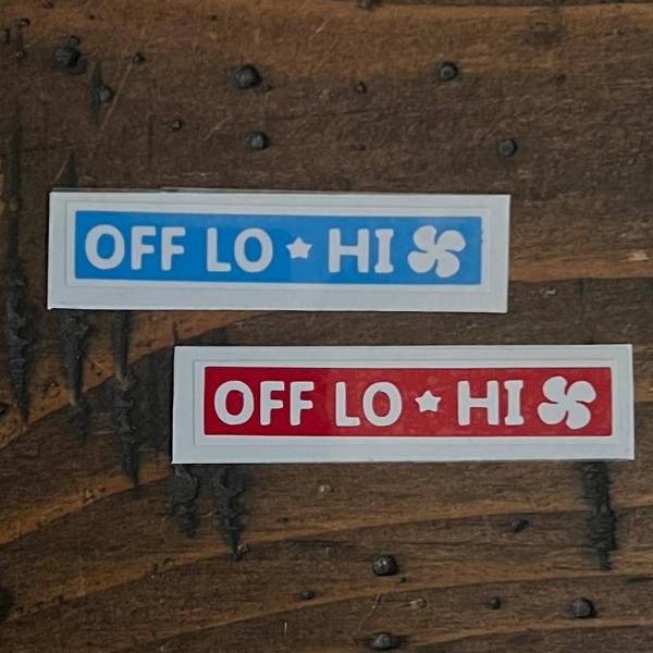 ■ハイエースのリアヒータースイッチを移設した時に貼るステッカーです２枚セットエアコン用（空色）シールヒーター用（赤色）シール