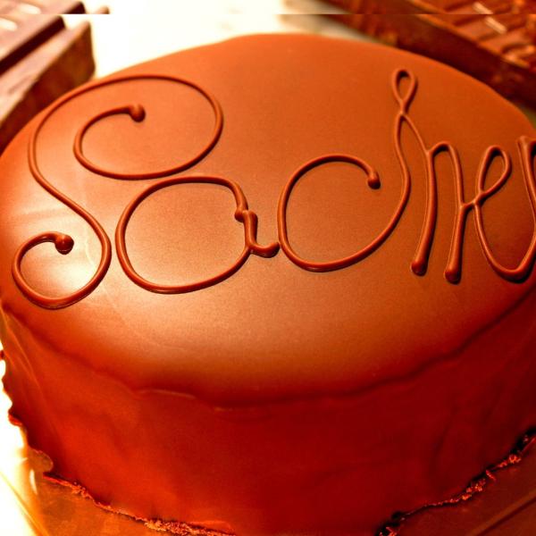 最高級洋菓子カサミンゴー ヴァルトベーレ木苺チョコレートケーキ15cm