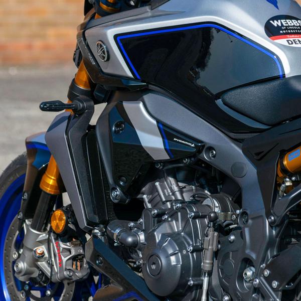 YAMAHA ヤマハ MT-09 21-25 サイドパネル 【PYRAMID】ピラミッド