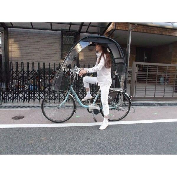 自転車に雨除け、UVカット、日除けのグッズ、黒の防水生地のポンチョ