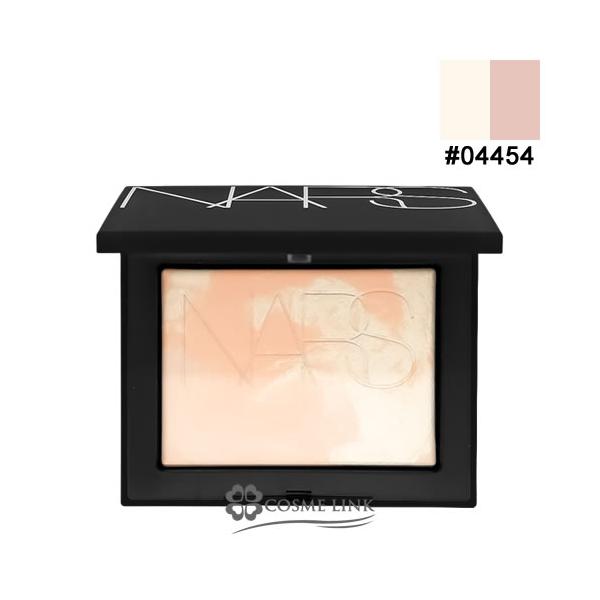 プレストパウダー#04454 SOLSTICE：ウォームパステル＆シャンパンシマー10g光を反射して繊細に輝く肌を演出するマーブル模様のパウダー。 肌本来の色を引き立て、より明るく均一に整えるカラーコレクティングパウダーを配合し、絶妙な色補...
