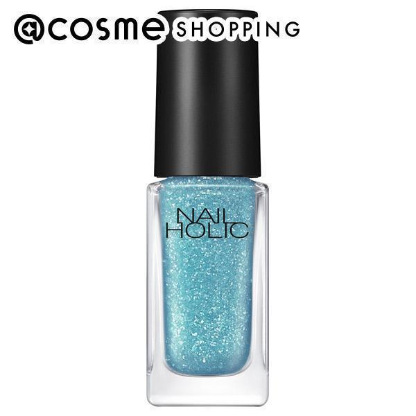 大小さまざまなパールが輝き、柔らかくふんわりとした指先に仕上がるファンシードリーミィカラーネイル。ネイル・ネイルグッズ ＞ マニキュア ＞ マニキュア・ネイルカラー