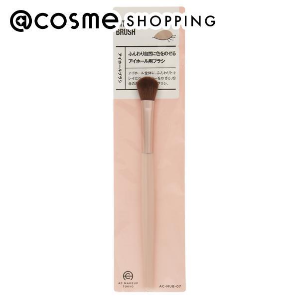 アイホール全体にムラなく均一にパウダーをのせるためのアイホール用の幅広ブラシ。そっとひと刷けすると、透き通ったヴェールがかかったようなまぶたに仕上がります。メイクアップ・ケアグッズ ＞ ブラシ・チップ ＞ その他ブラシ・チップ