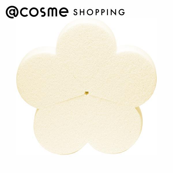 5個のスポンジが1つになって、デイジーマークをかたどったベースメイク用のスポンジ。キメ細かくソフトな感触と適度な弾力により、肌にやさしくフィットし、なめらかな仕上がりに。小鼻や口まわりなどは、面を使い分けることで美しく仕上げることができます...