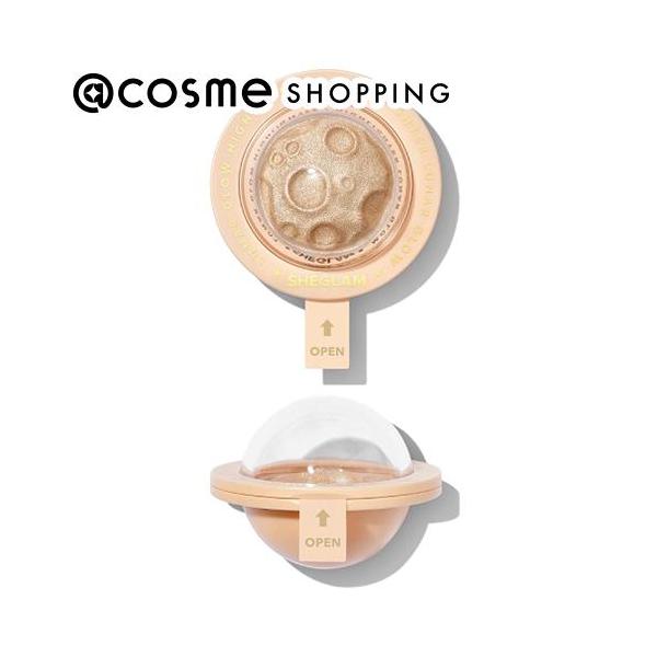 ブルー・グリーン・ピンクなど、見る角度によって光り方が変わる偏光パールが立体感を際立て、うるっとした光沢肌を演出。微細なツヤを重ねて光と影をコントロールすることで肌にふわっと馴染み、白浮きすることなく自然な表情に。顔だけでなく目元やデコルテ...