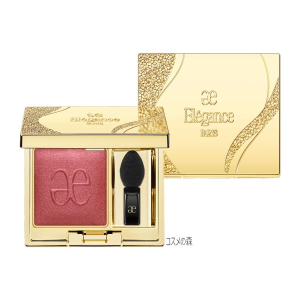 繊細な発色と上質なツヤが叶う。気品のある美しさが続くパウダーアイカラー。