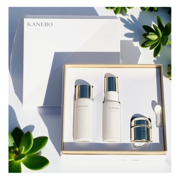ブランド：KANEBO カネボウ商品名：最高峰 ザ・エクセプショナル ミニセット KANEBO THE EXCEPTIONAL MINI SET内容量：SET生産国：日本種類：スキンケアセット商品説明：「KANEBO」の最高峰シリーズで、化...