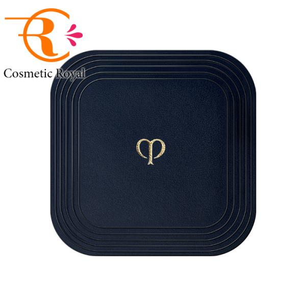 ＜パフ＞きめ細かく柔らかな肌あたりで、パウダーをムラなく均一にひろげ、化粧直し時に重ねても、瞬時に透明感あふれる美しい肌に仕上げるクレ・ド・ポー　ボーテ　プードルコンパクトエサンシエルｎ専用のパフです。おしろい用。幅51mm×高さ51mm×...