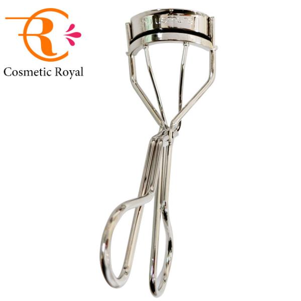 ＜アイラッシュカーラー＞美しい仕上がりが長時間持続し、まつ毛とまぶたに負担をかけないこだわり抜いた形状。検索ワード： SHUUEMURA　メイクアップ　長持ち　持ち運び　ステンレス製　シルバー