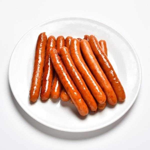 【規格】500g×1パック1本約30g【商品説明】粗挽きタイプのチョリソーで長さが約13cm、天然腸を使用しております。唐辛子のピリ辛感と豚肉のジューシーさをお楽しみください。【お召し上がり方】解凍もしくは冷凍の状態で約80℃のお湯で5分程...