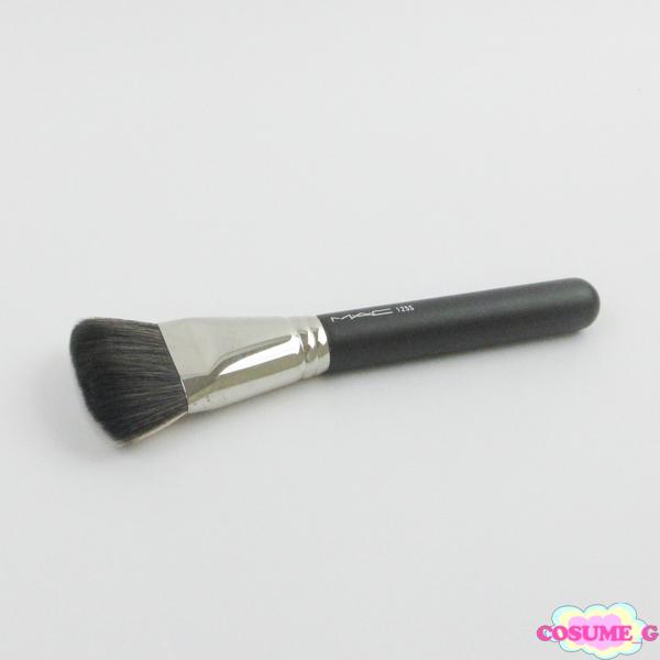 MAC #125S スプリット ファイバー デンス フェイス ブラシ C489