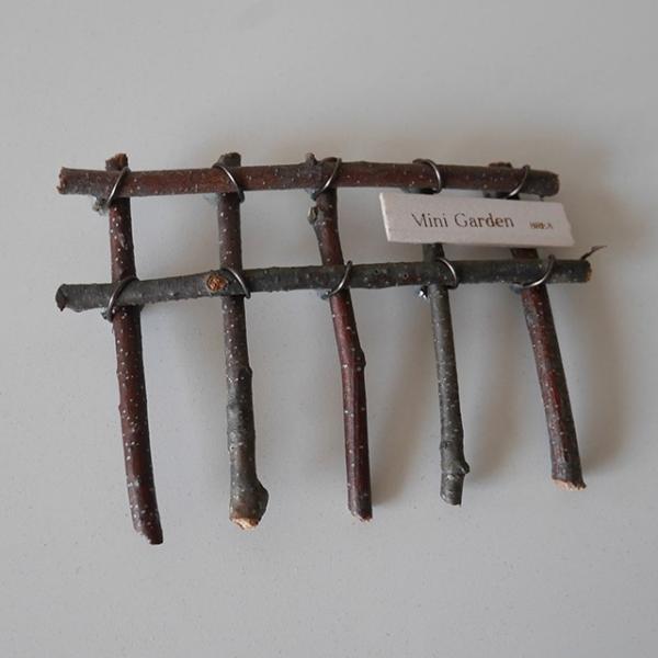 ■商品サイズ  約 幅 12〜13×縦 9〜10cm（天然の枝を使用しているため個体差があります　少し曲がっていたり色が違う場合があります）