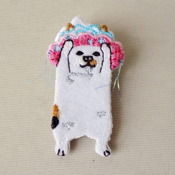 猫 ブローチ 刺繍 (腕時計・アクセサリー)】お気に入りアイテムをFavo 
