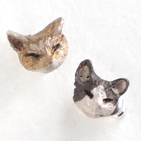 DECOvienya（デコヴィーニャ） 手作りアクセサリー ネコピアス 茶トラ