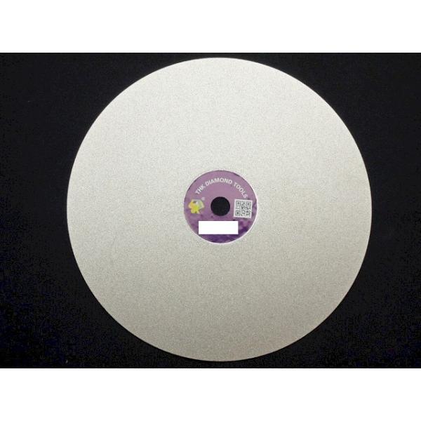 ※固定軸穴12.7mmと軸穴なしの2種類からお選び下さい。(軸穴なしタイプはマグネット固定式のマシーンで使います)サイズ直径　200mm固定内径　12.7mm　/ 軸穴なし厚さ　1mm使った後は水洗いして綺麗にしてから保管してください。少し...