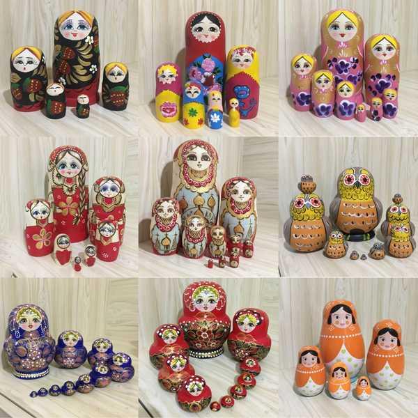 木製の手描きの入れ子人形 マトリョーシカ バブシュカ ロシアの