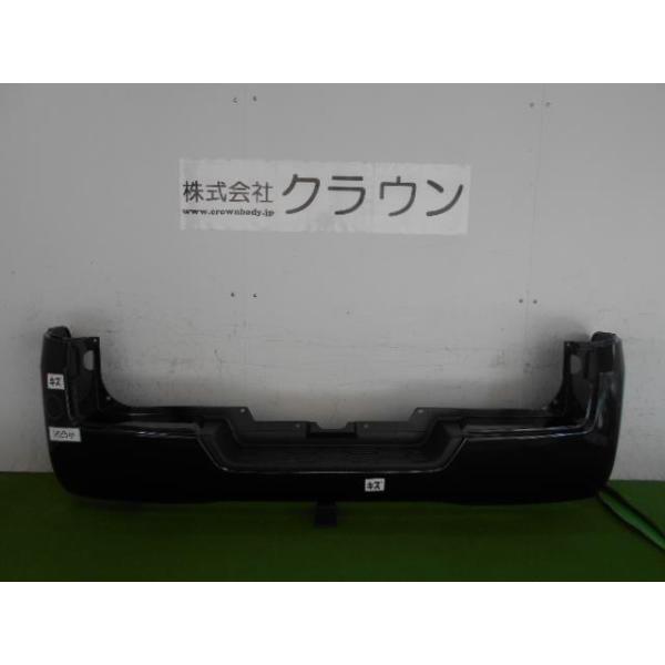 NV350キャラバン 3BF-CS4E26 リアバンパー QM1