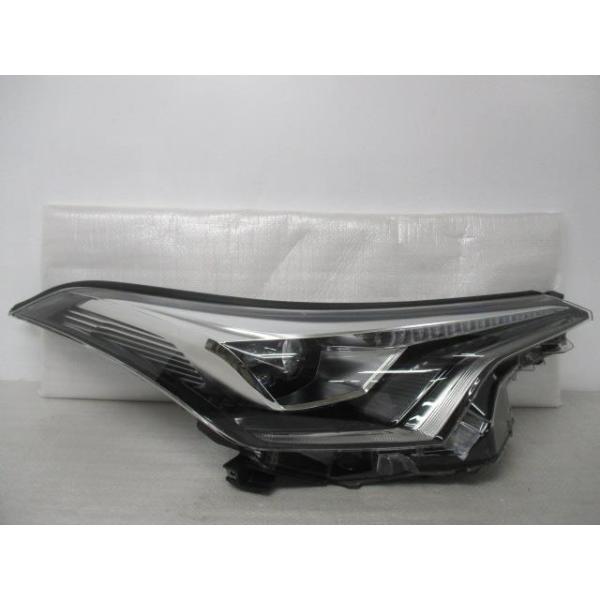 CHRヘッドライト 81145-10B10 C-HR C−HR DAA-ZYX10 右ヘッドランプASSY 81145-12A20 330289