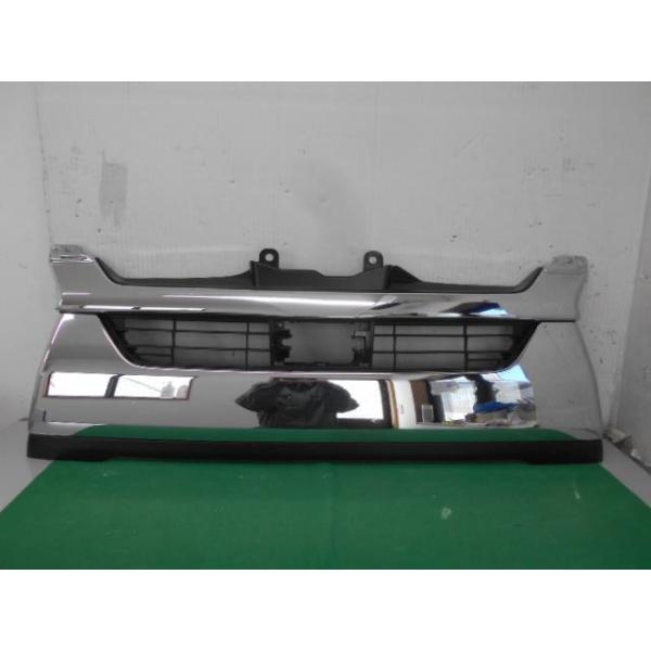 ハイエース 3BF-TRH200V ラジエータグリル 53111-26780 340727