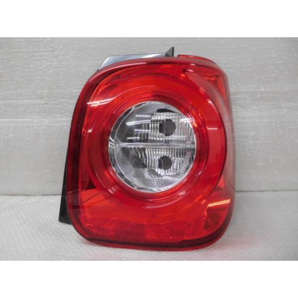 ダイハツ　ムーヴキャンバスLS800S　右テールランプ ムーヴ ムーヴキャンバス 5BA-LA850S 右テールランプ 81551-B2470